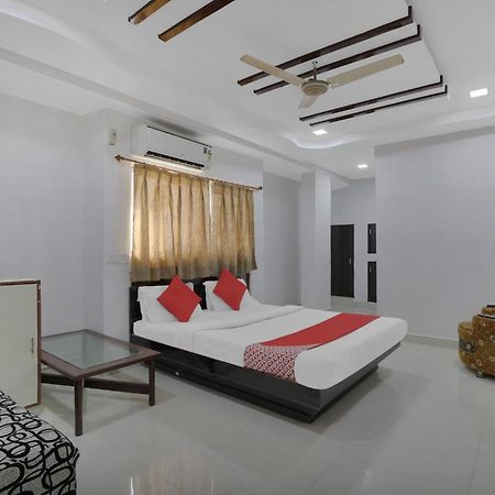 Hotel O Rudra Palace Ahmedabad Eksteriør billede
