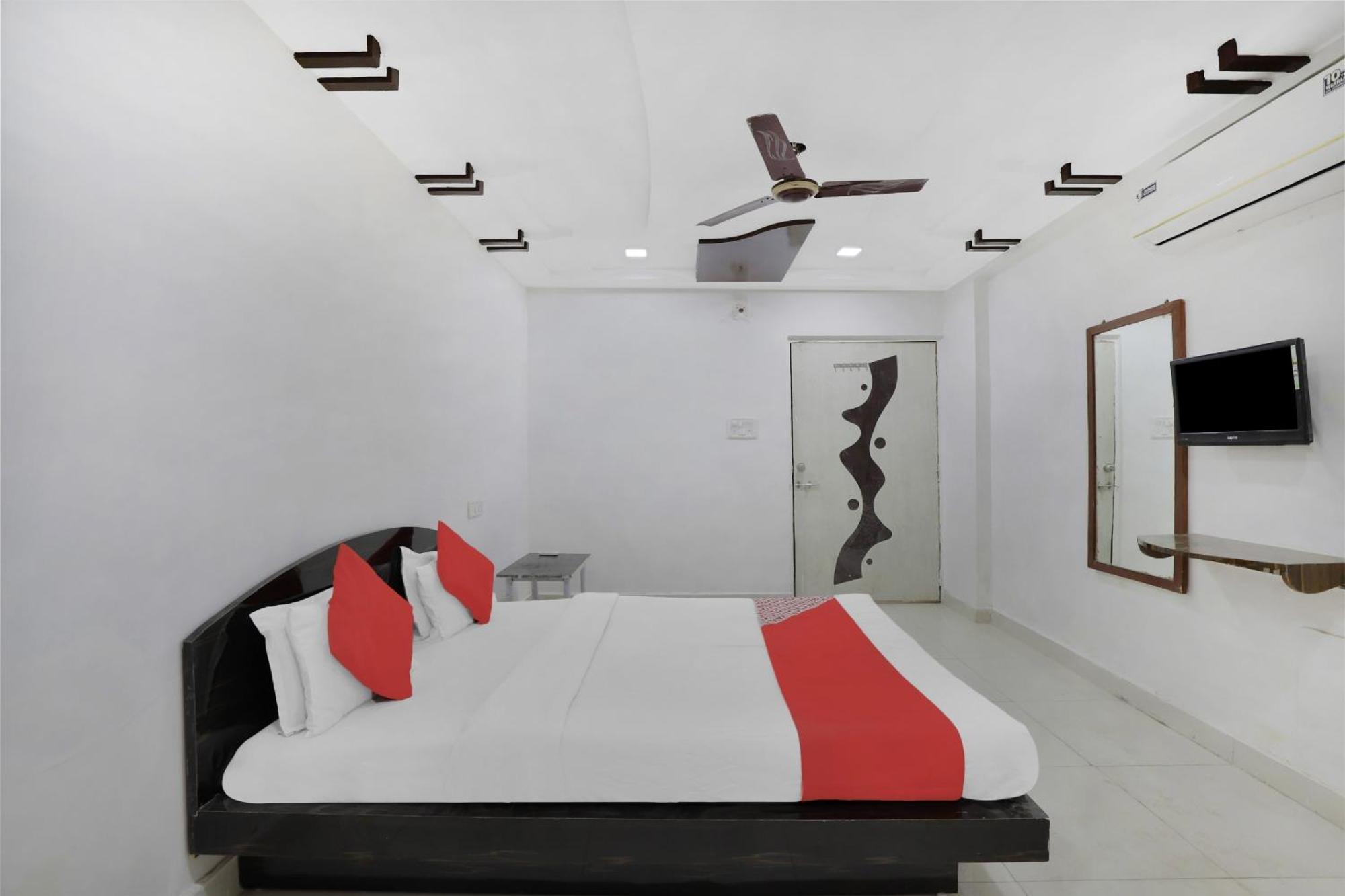Hotel O Rudra Palace Ahmedabad Eksteriør billede