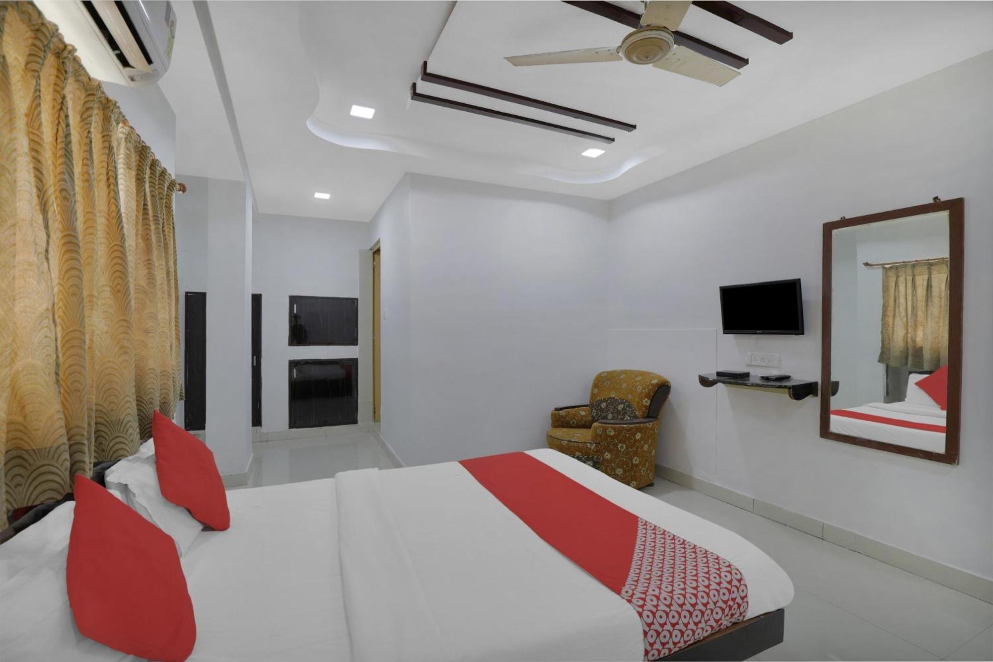 Hotel O Rudra Palace Ahmedabad Eksteriør billede