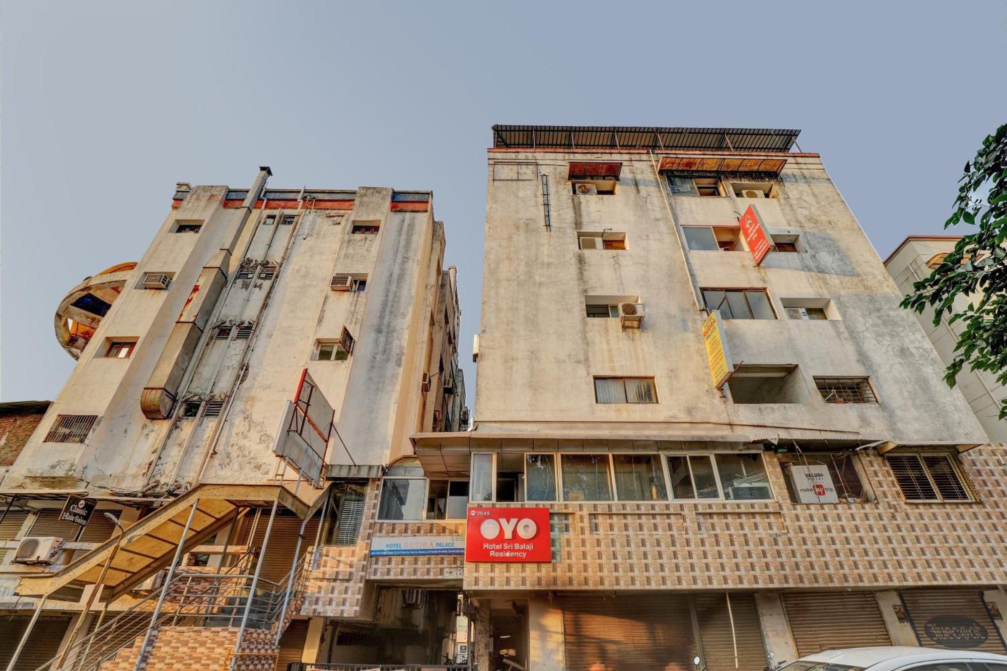 Hotel O Rudra Palace Ahmedabad Eksteriør billede