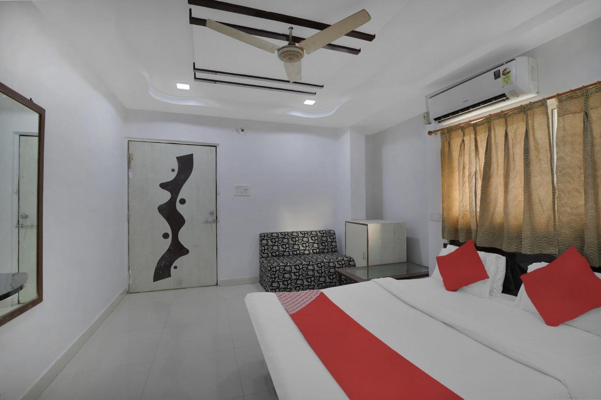 Hotel O Rudra Palace Ahmedabad Eksteriør billede