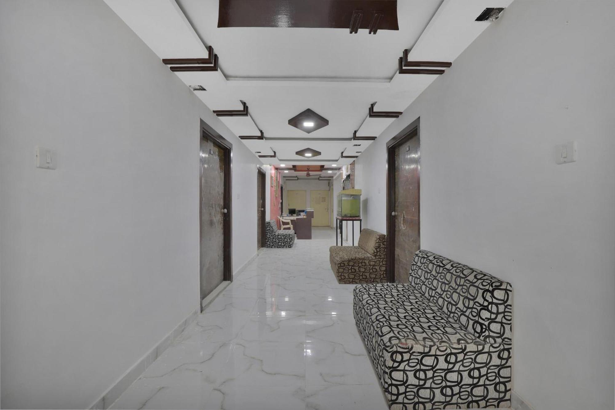 Hotel O Rudra Palace Ahmedabad Eksteriør billede